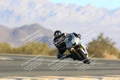 media/Jan-09-2022-SoCal Trackdays (Sun) [[2b1fec8404]]/Turn 14 (10am)/